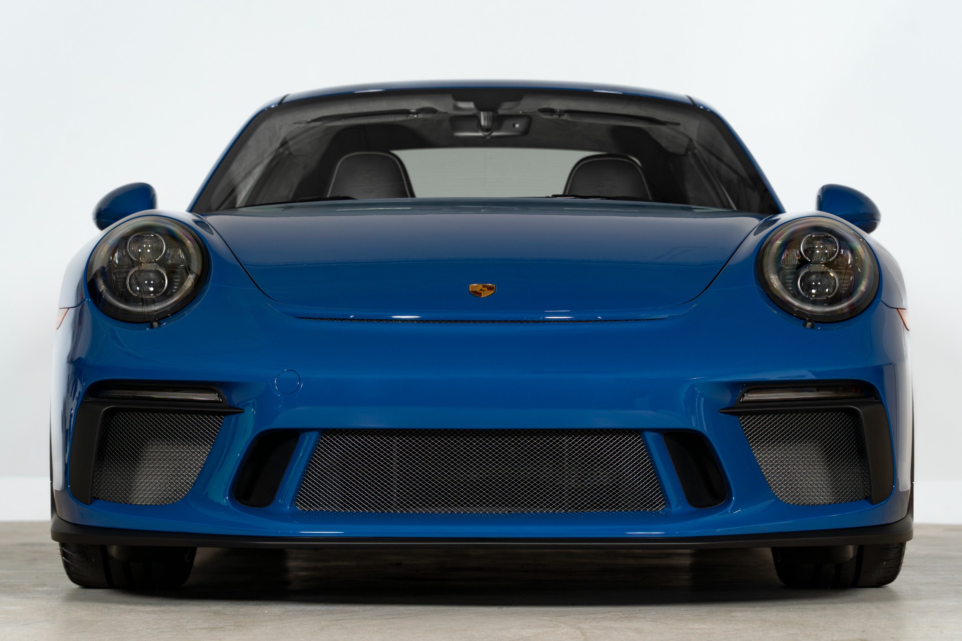 Used-2018-Porsche-911-GT3-Touring