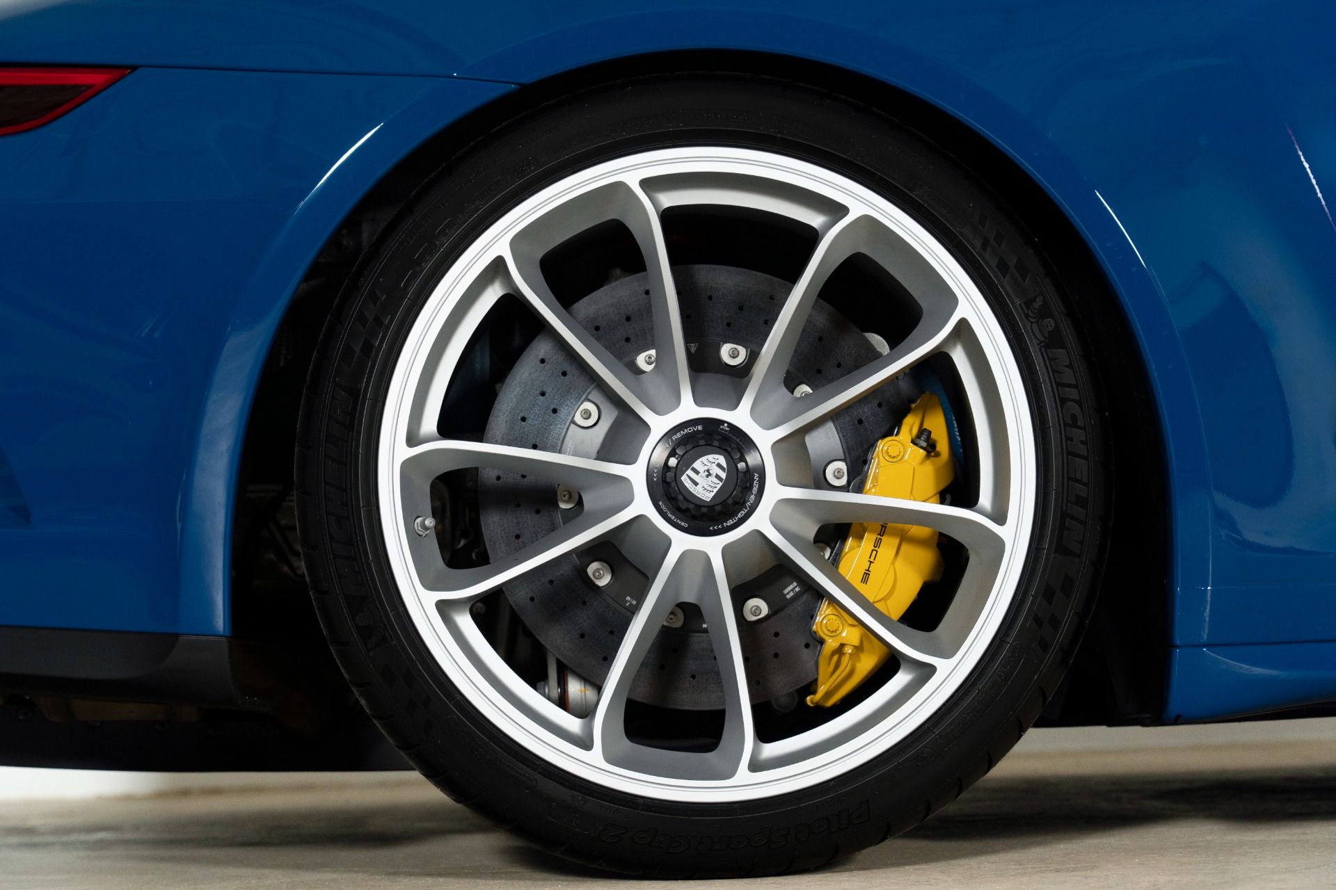 Used-2018-Porsche-911-GT3-Touring