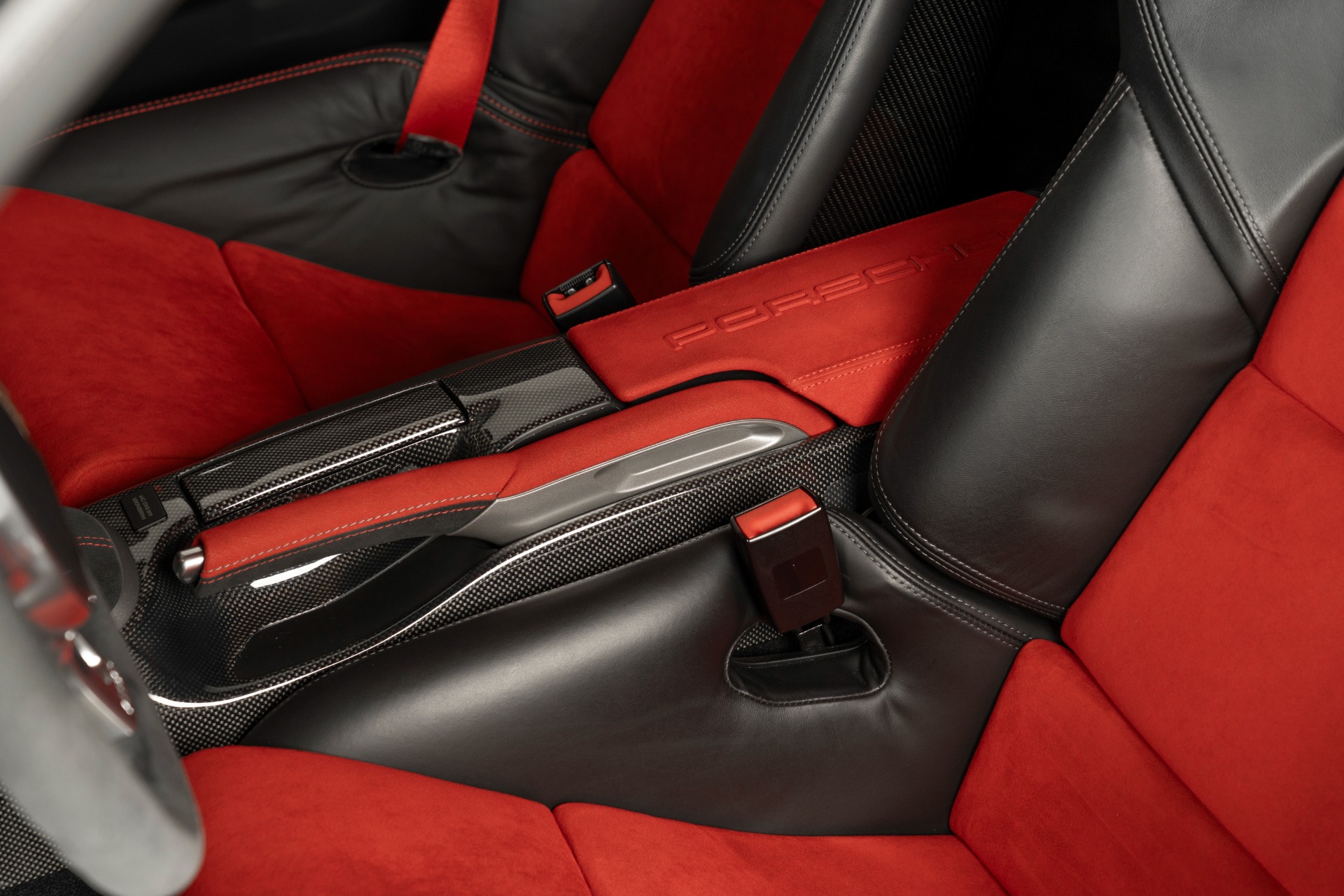 Used-2011-Porsche-911-GT3-RS-40