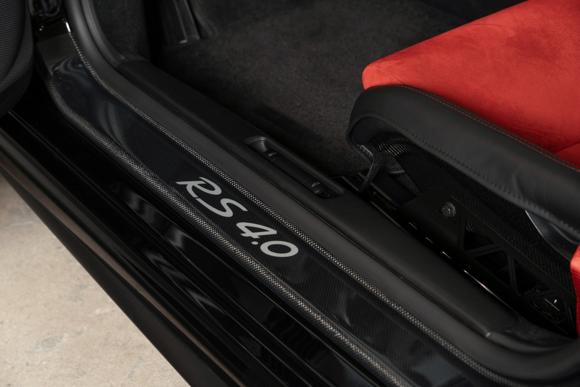 Used-2011-Porsche-911-GT3-RS-40