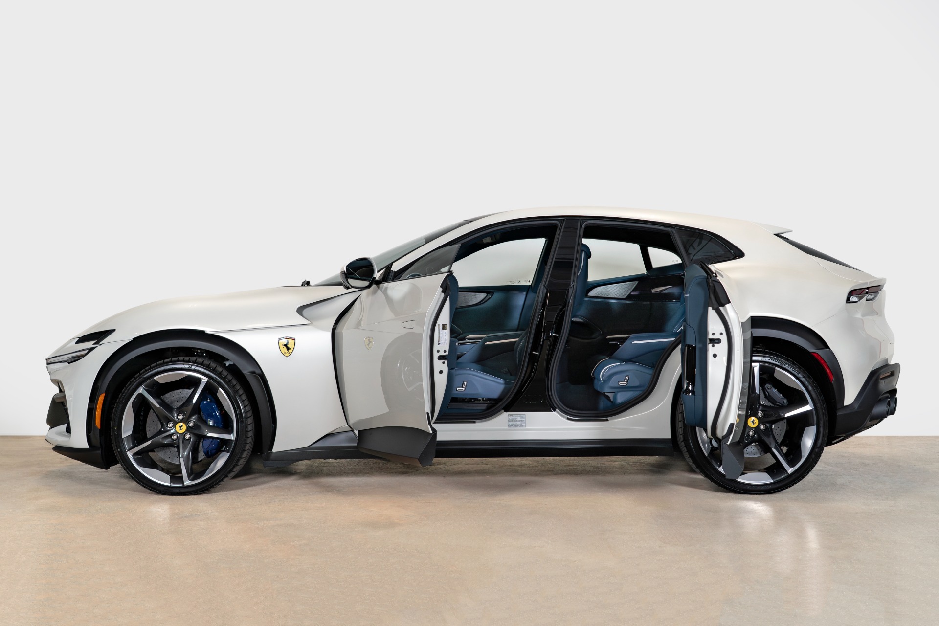 Used-2025-Ferrari-Purosangue