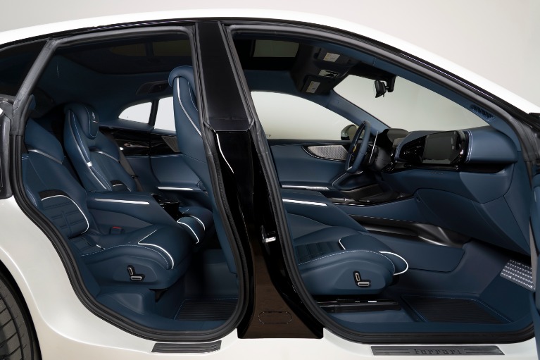 Used-2025-Ferrari-Purosangue