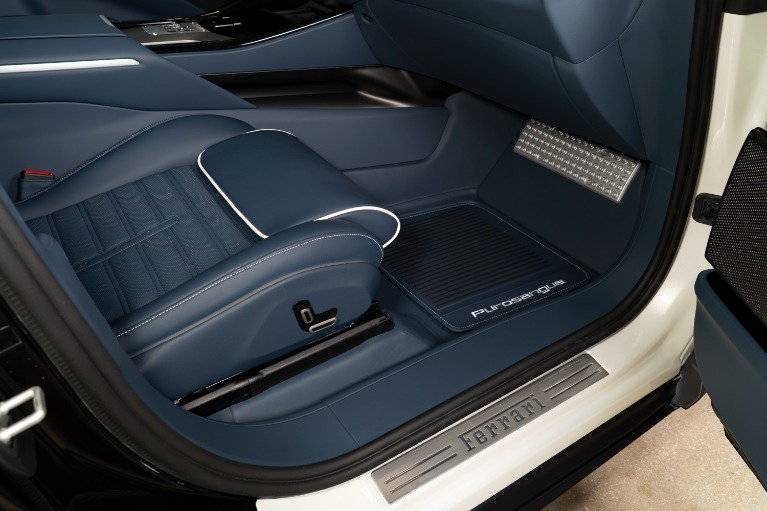 Used-2025-Ferrari-Purosangue