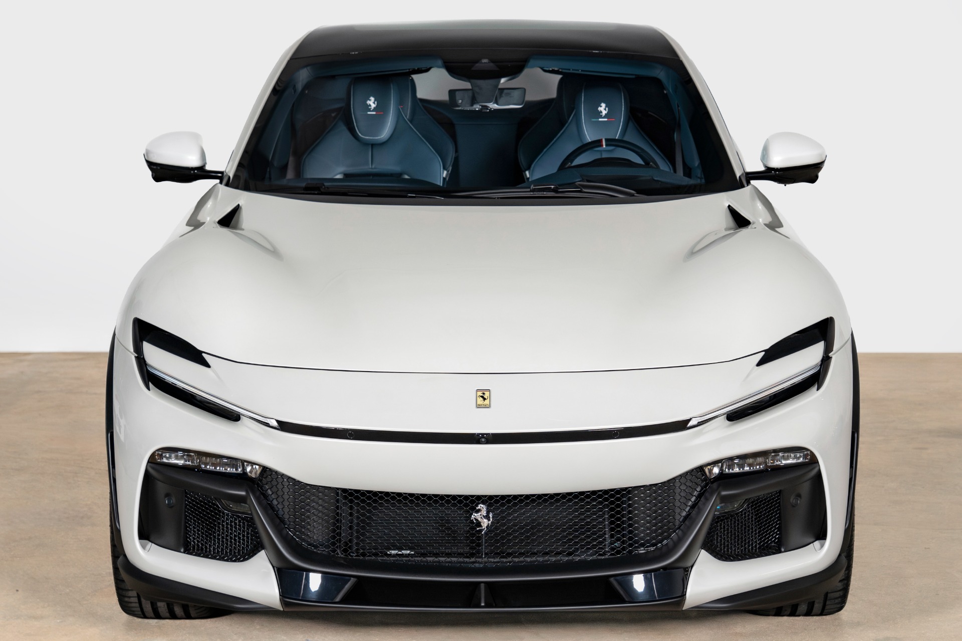 Used-2025-Ferrari-Purosangue