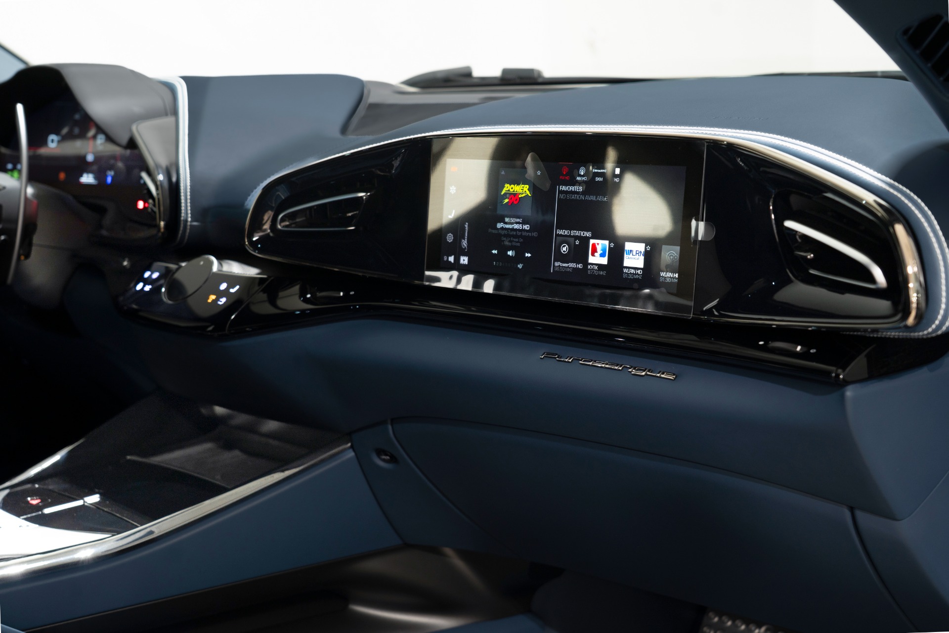 Used-2025-Ferrari-Purosangue