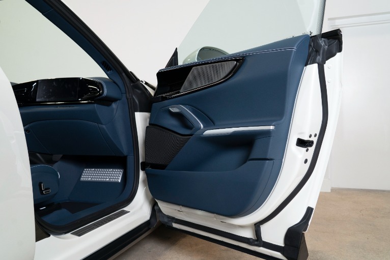 Used-2025-Ferrari-Purosangue