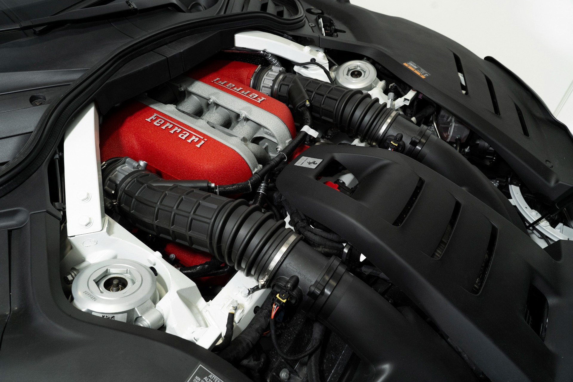 Used-2025-Ferrari-Purosangue