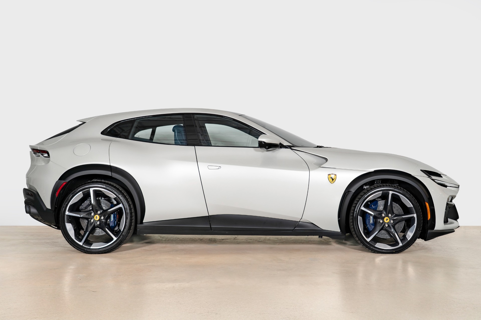 Used-2025-Ferrari-Purosangue