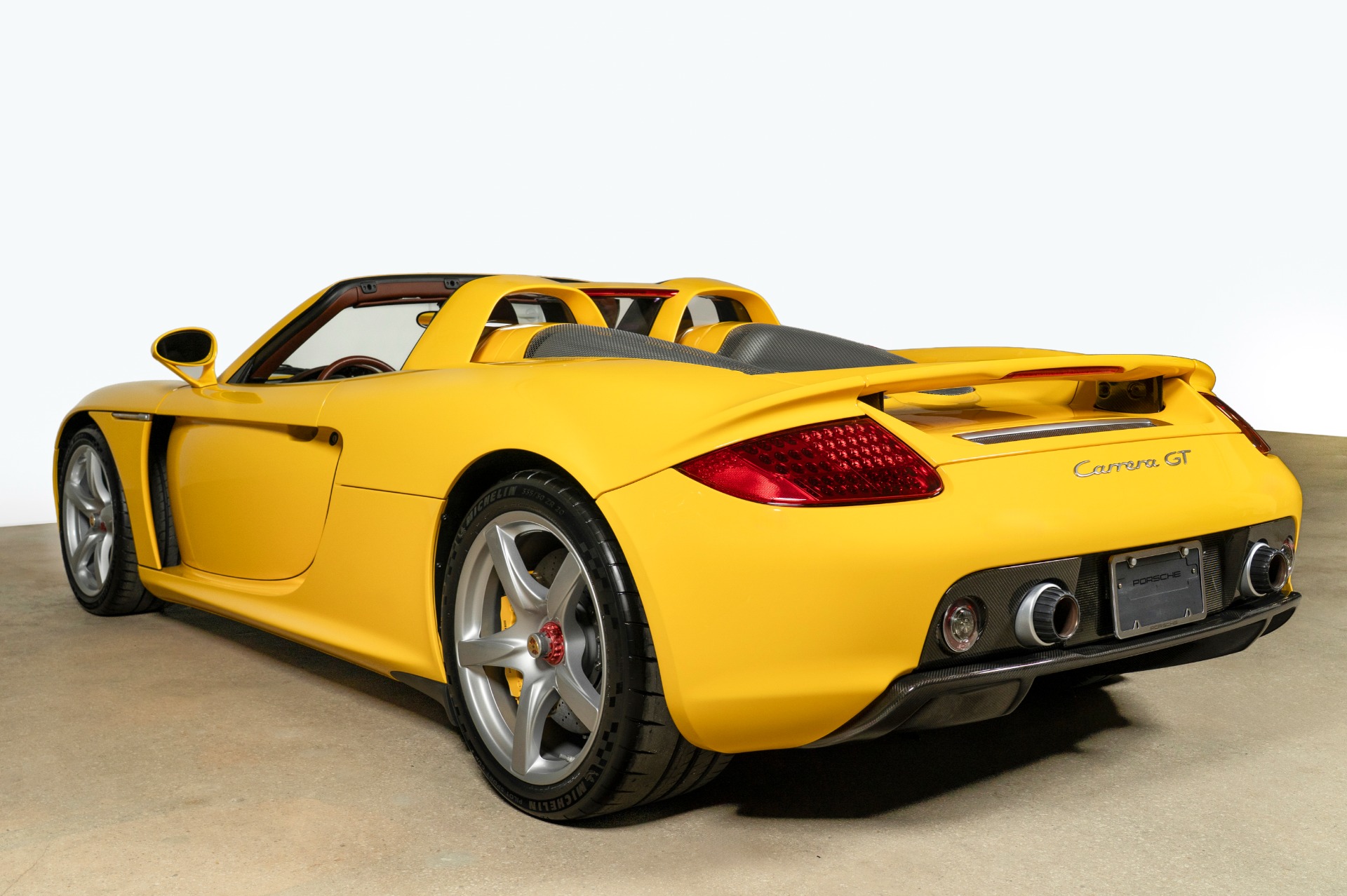 Used-2005-Porsche-Carrera-GT