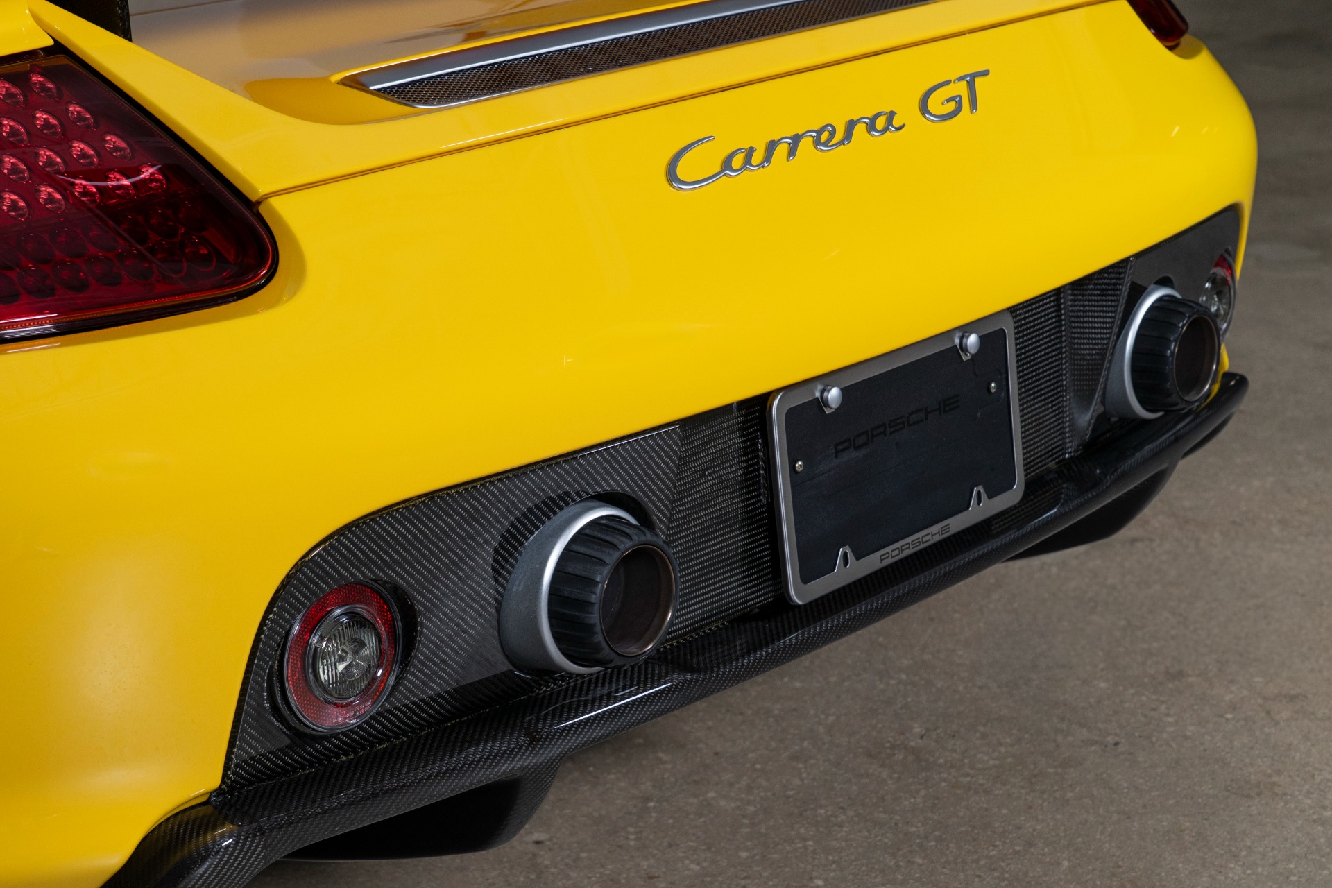 Used-2005-Porsche-Carrera-GT