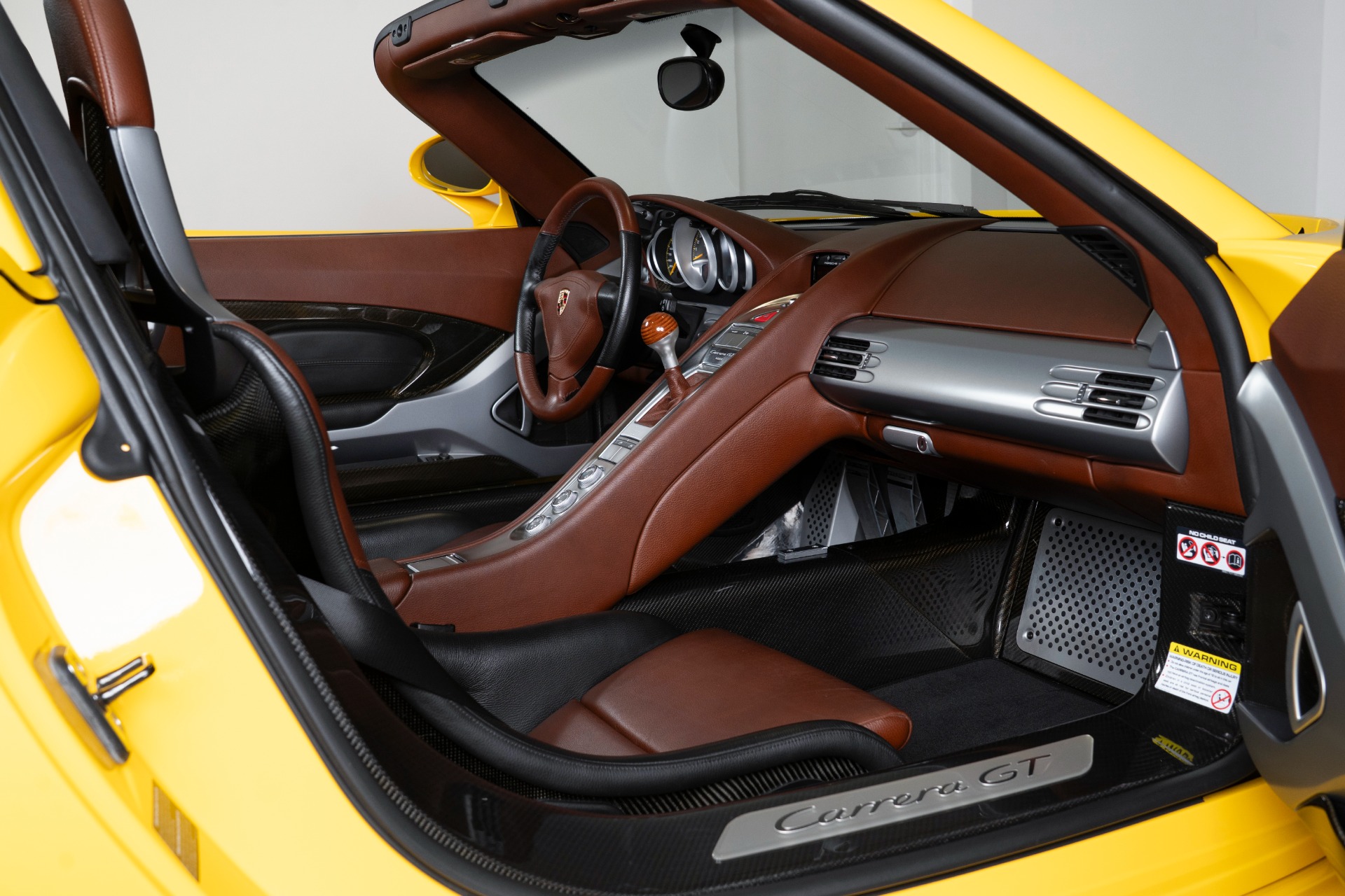 Used-2005-Porsche-Carrera-GT