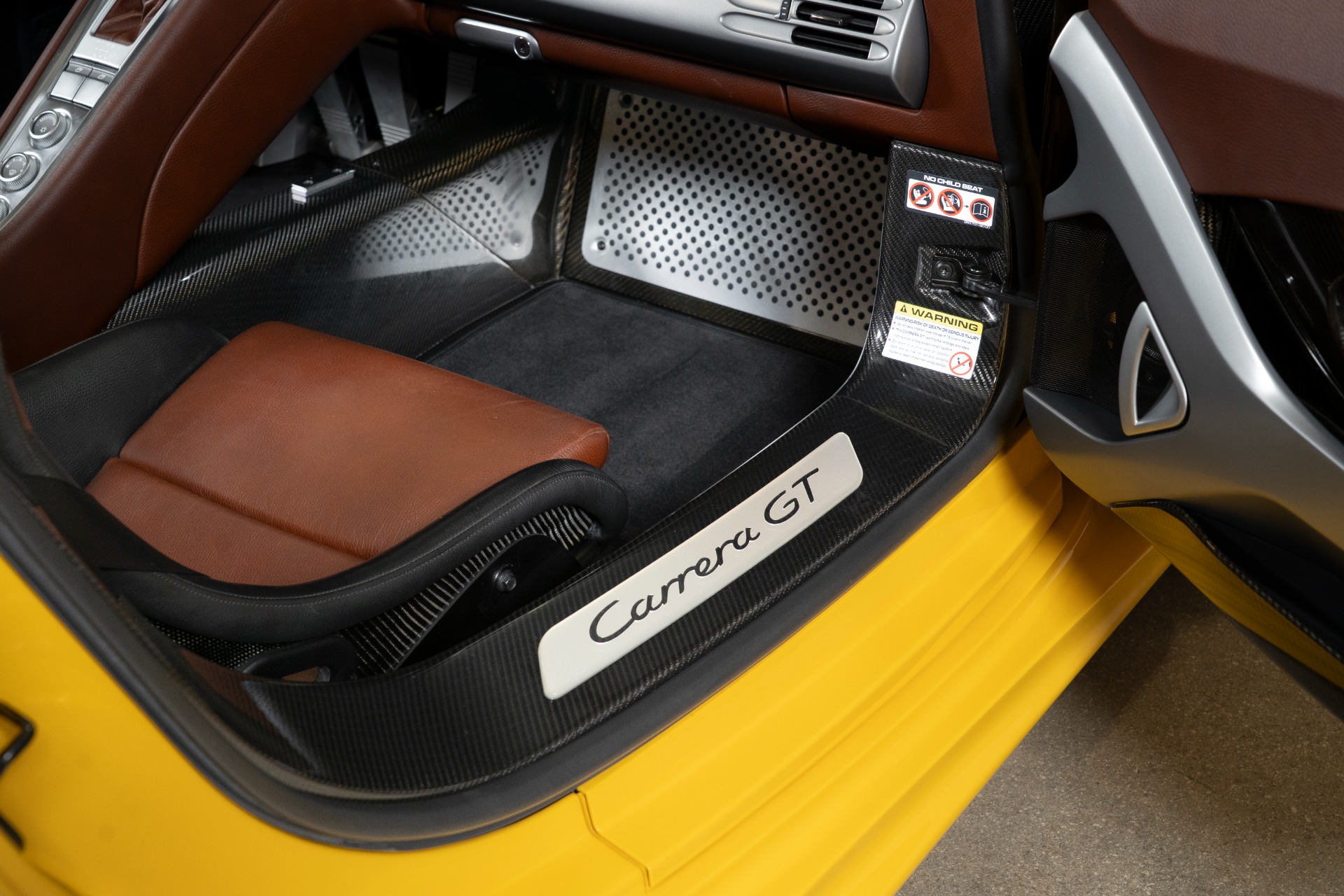 Used-2005-Porsche-Carrera-GT