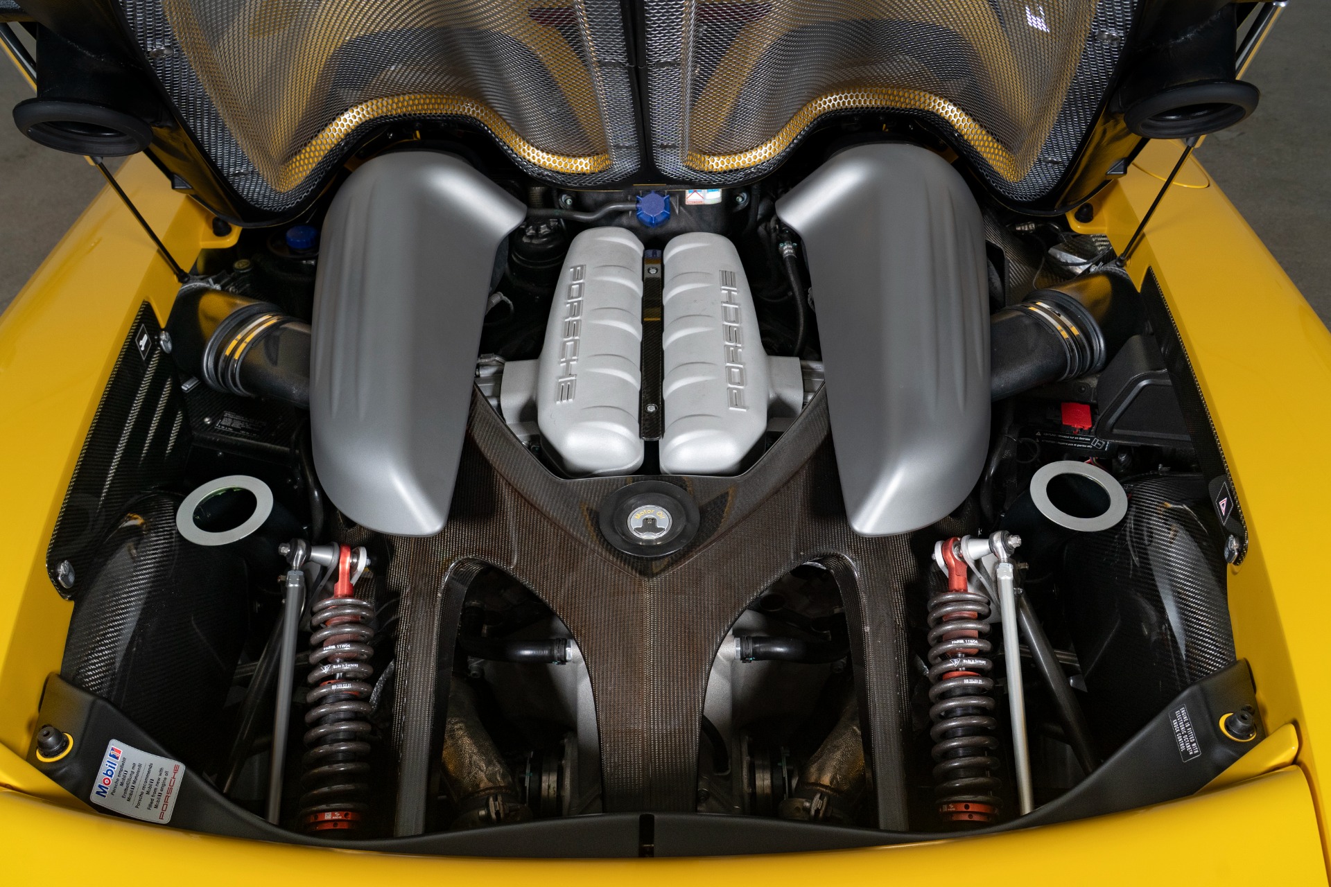 Used-2005-Porsche-Carrera-GT