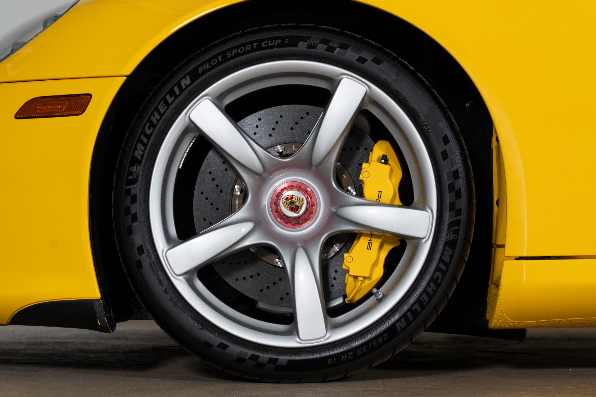 Used-2005-Porsche-Carrera-GT
