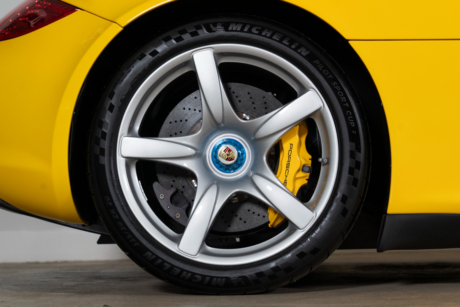 Used-2005-Porsche-Carrera-GT
