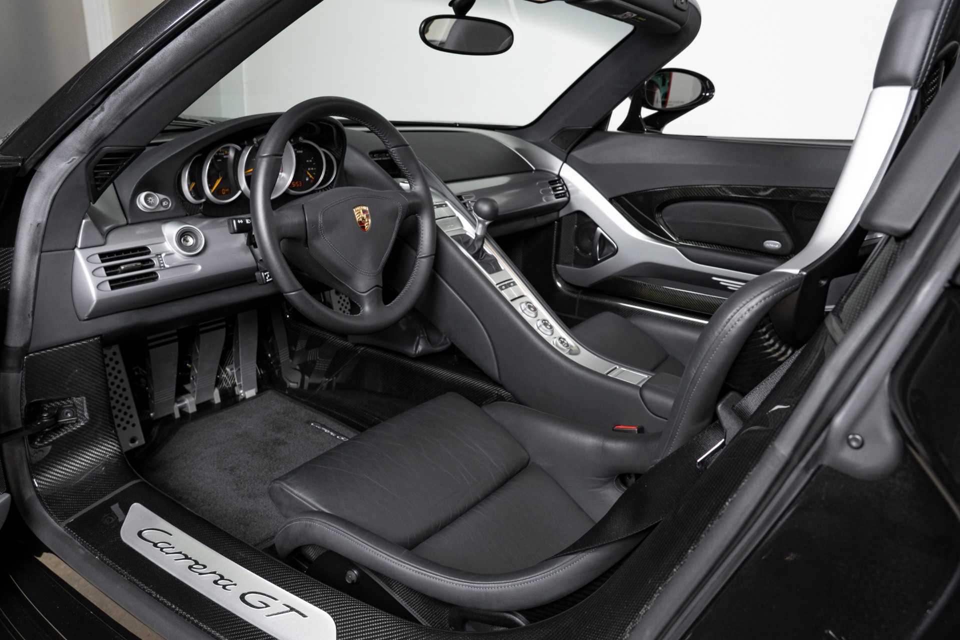 Used-2005-Porsche-Carrera-GT