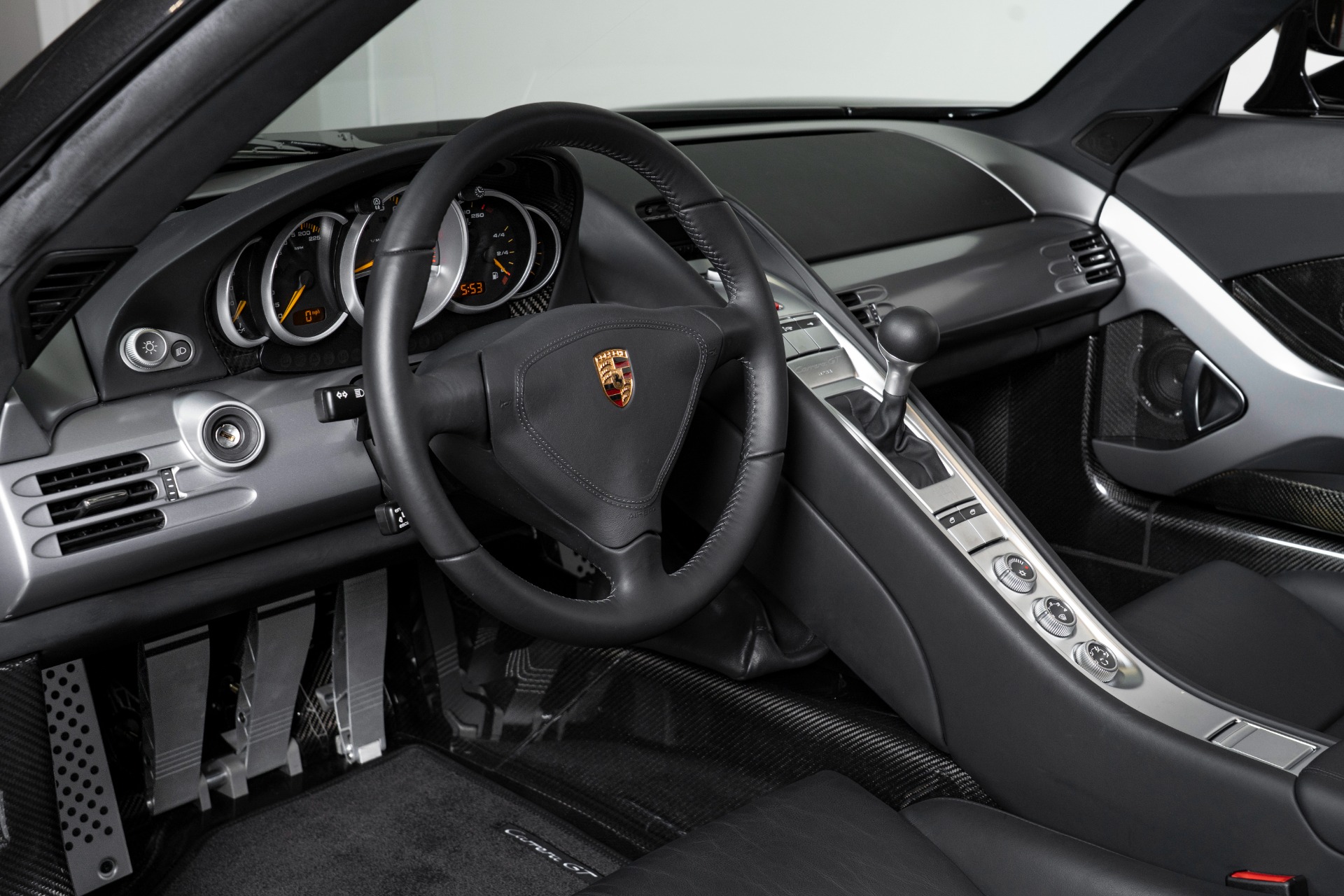 Used-2005-Porsche-Carrera-GT