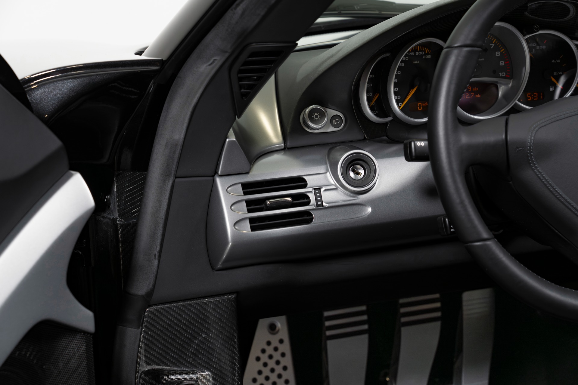 Used-2005-Porsche-Carrera-GT