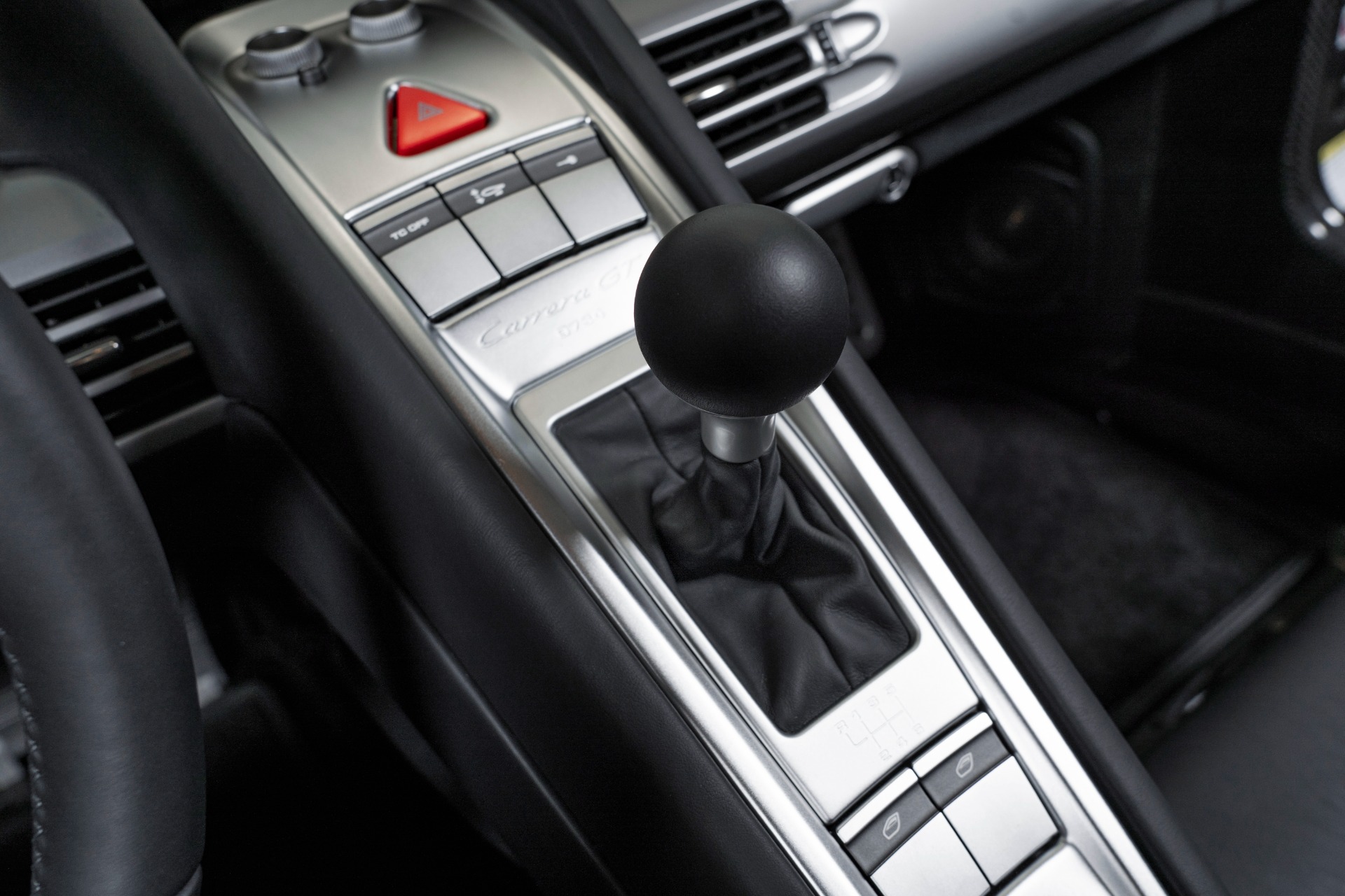 Used-2005-Porsche-Carrera-GT