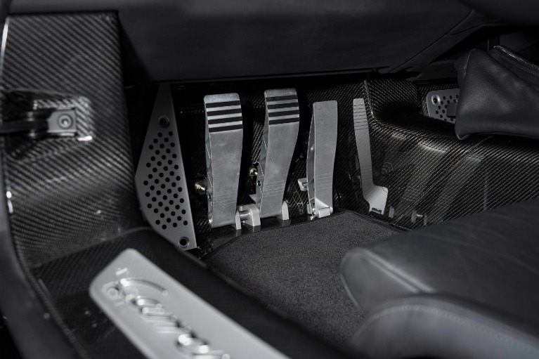 Used-2005-Porsche-Carrera-GT