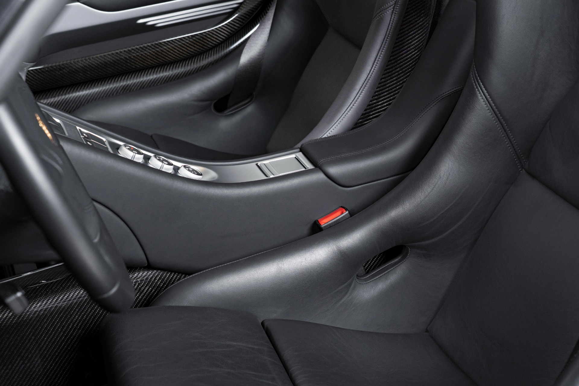 Used-2005-Porsche-Carrera-GT