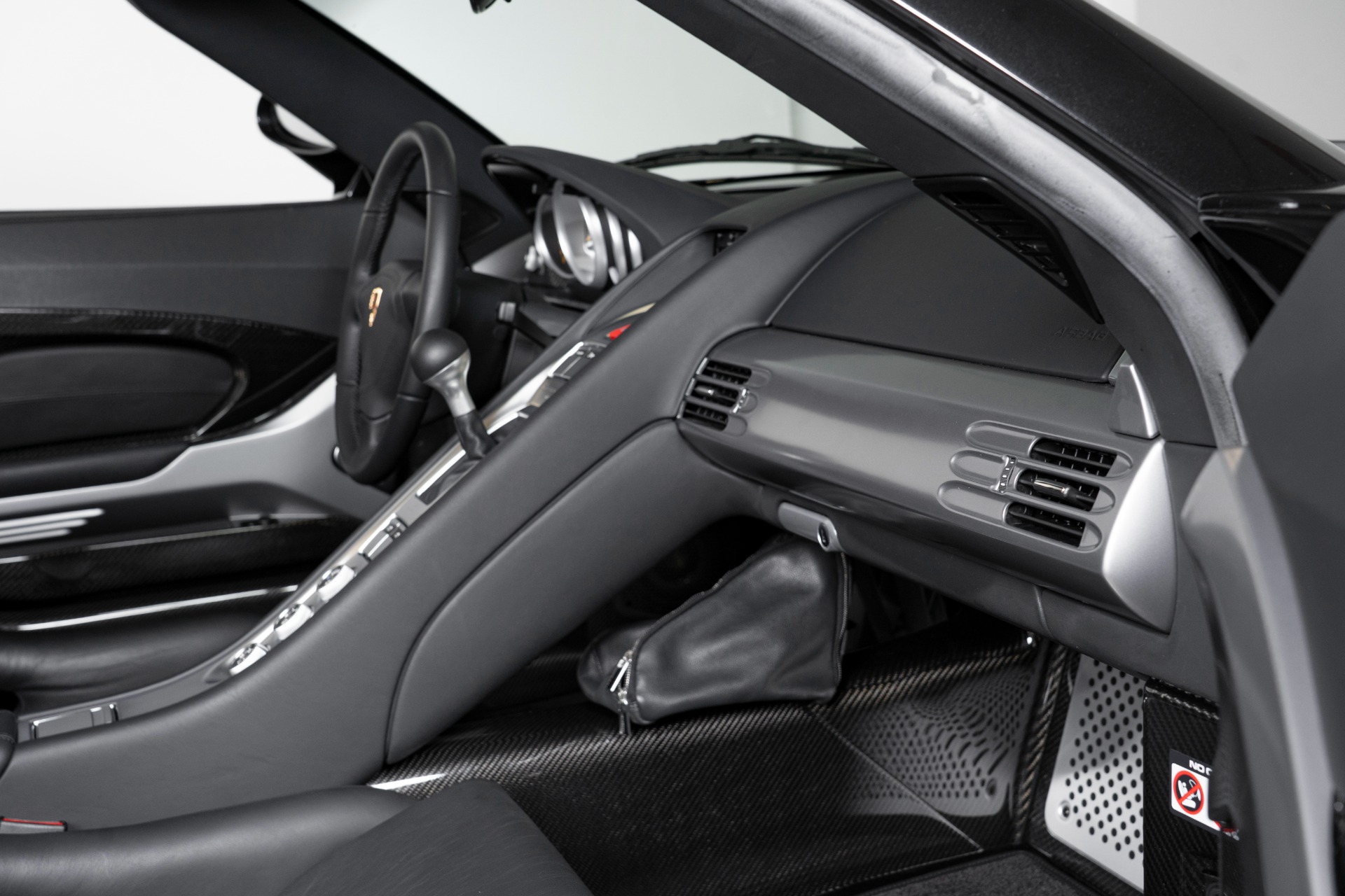 Used-2005-Porsche-Carrera-GT