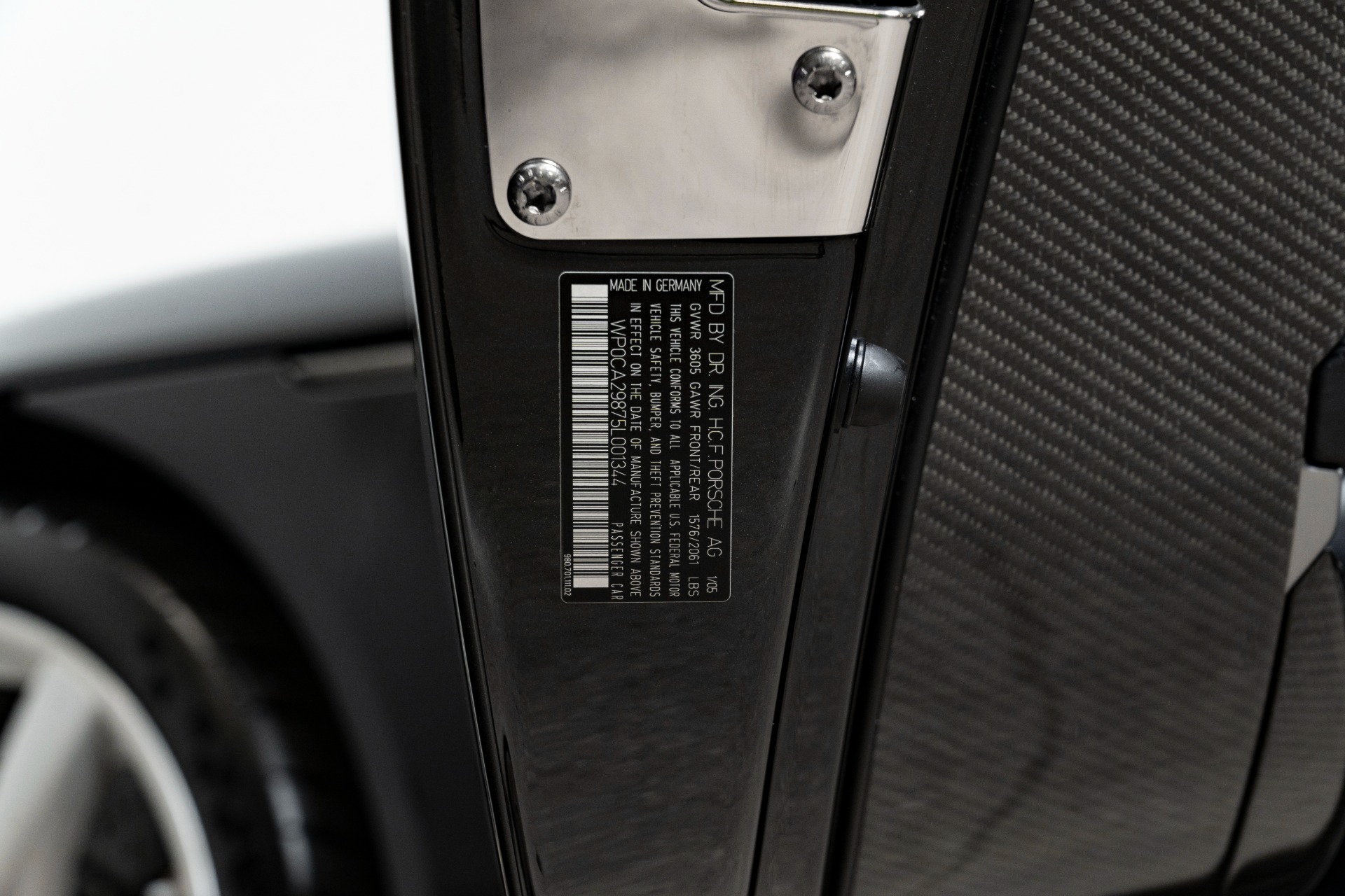 Used-2005-Porsche-Carrera-GT