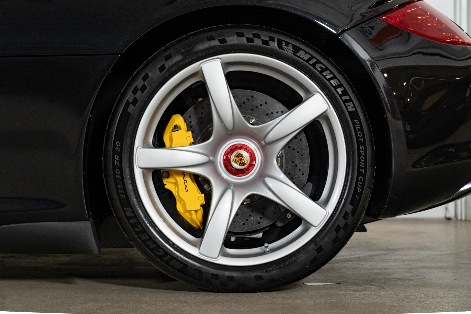 Used-2005-Porsche-Carrera-GT