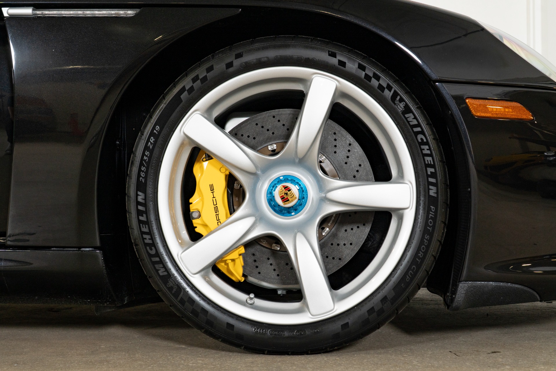 Used-2005-Porsche-Carrera-GT