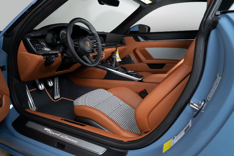 Used-2023-Porsche-911-Sport-Classic