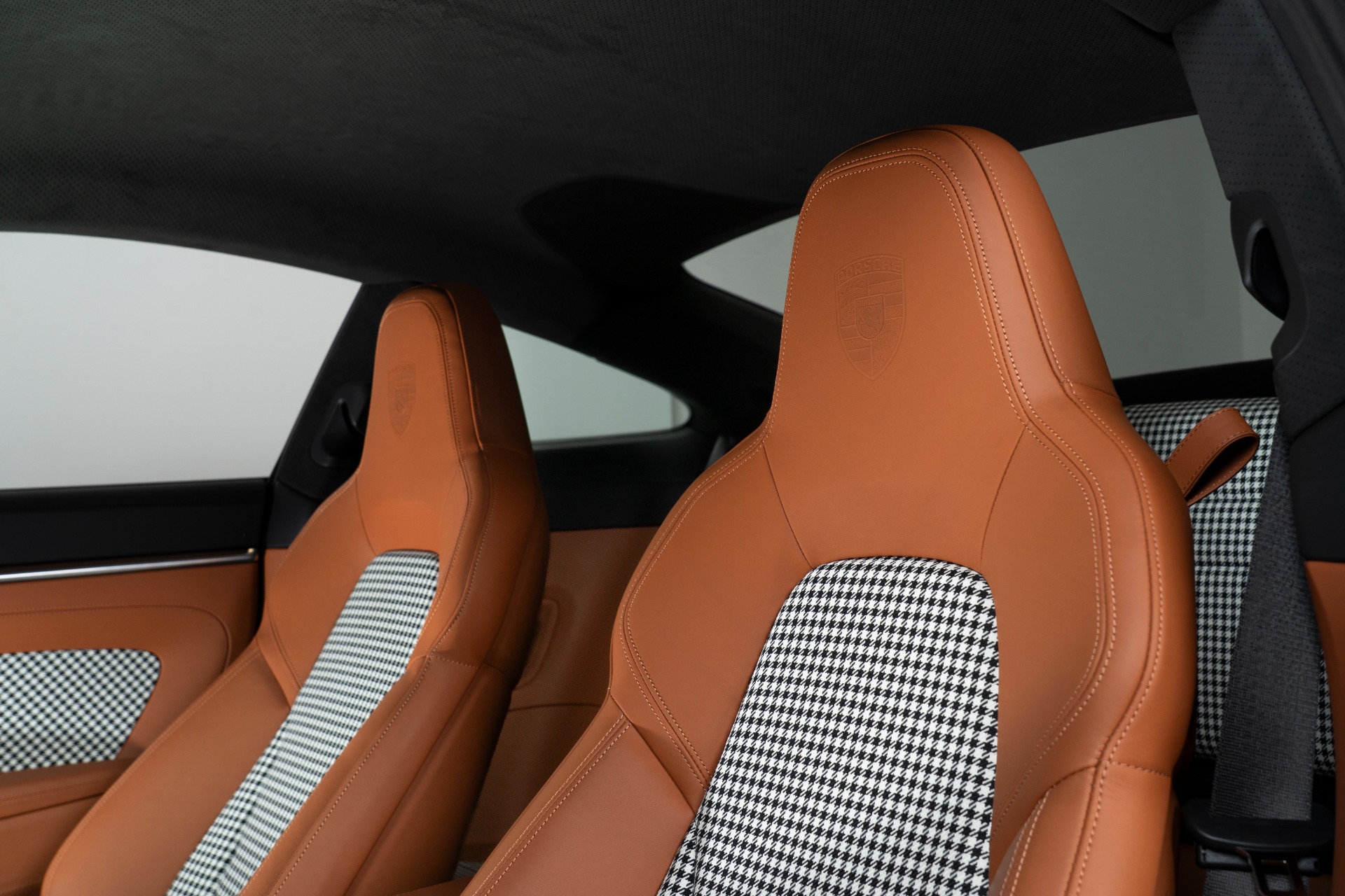 Used-2023-Porsche-911-Sport-Classic