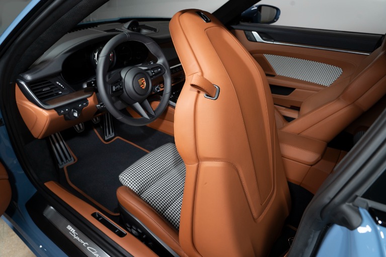 Used-2023-Porsche-911-Sport-Classic
