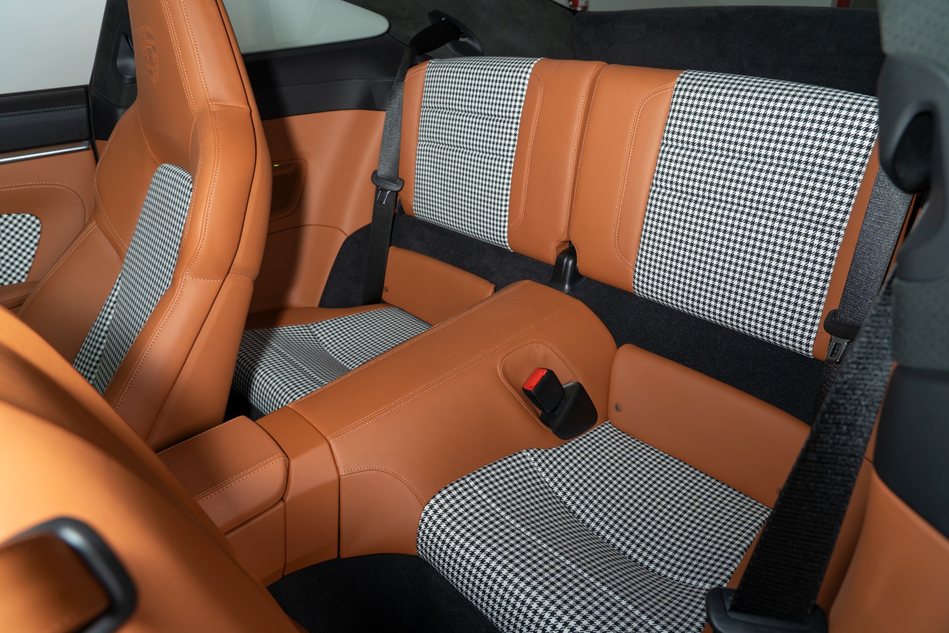 Used-2023-Porsche-911-Sport-Classic