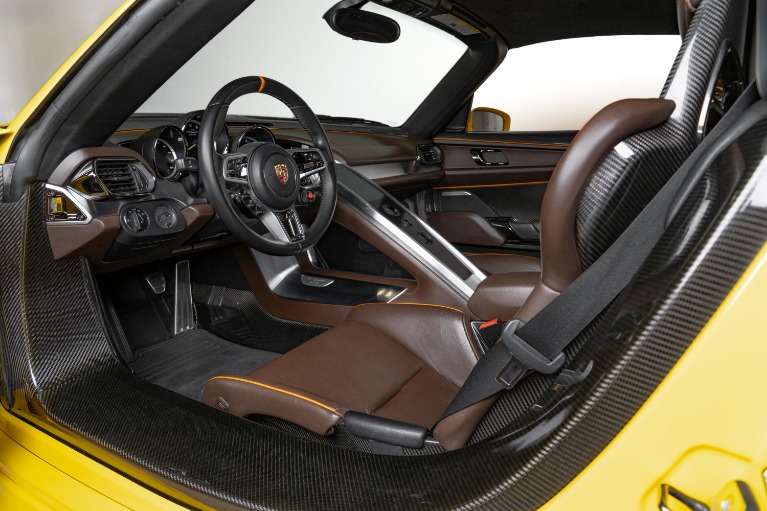 Used-2015-Porsche-918-Spyder