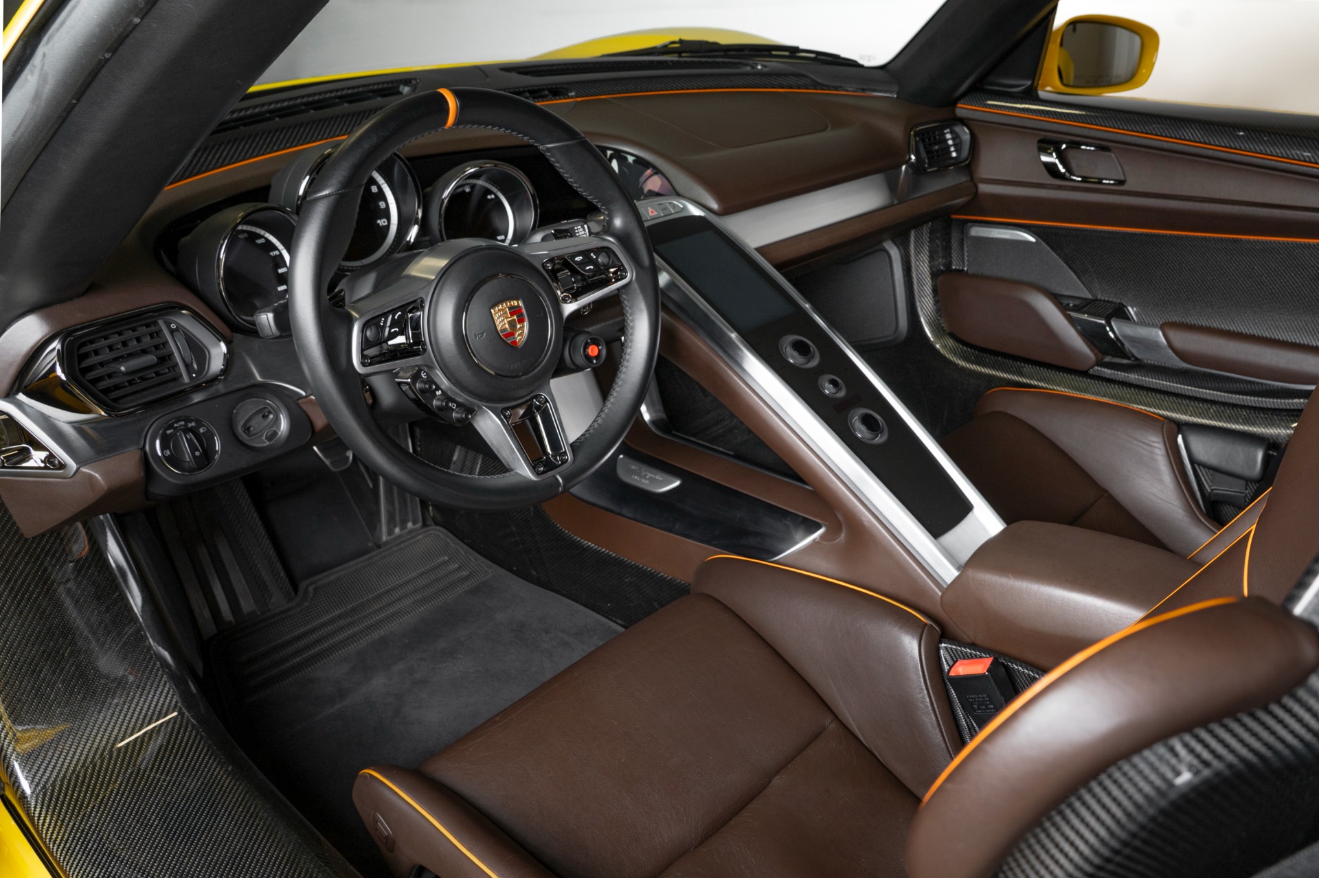 Used-2015-Porsche-918-Spyder