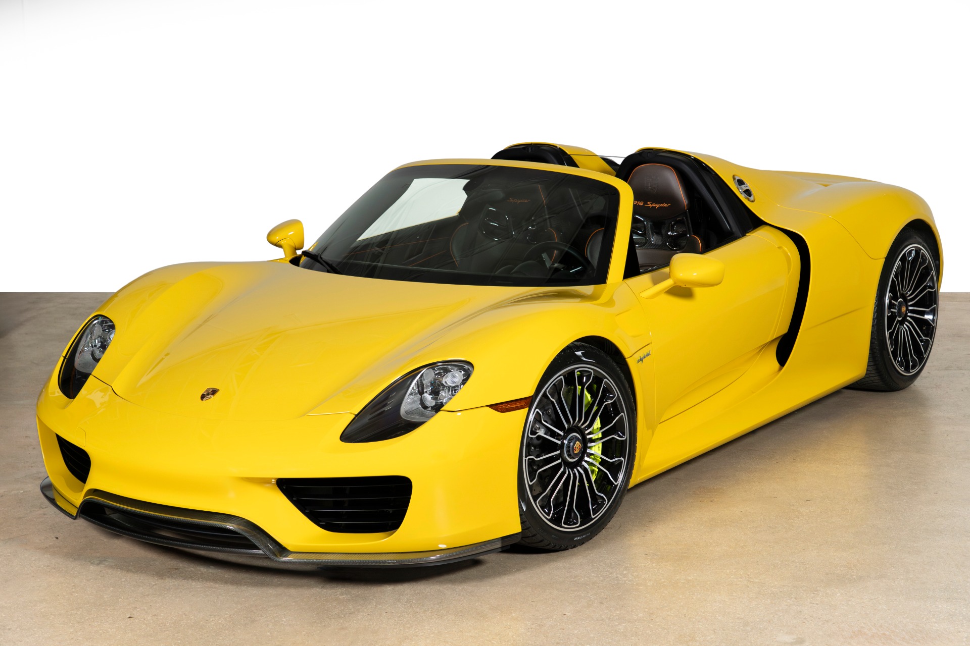 Used-2015-Porsche-918-Spyder