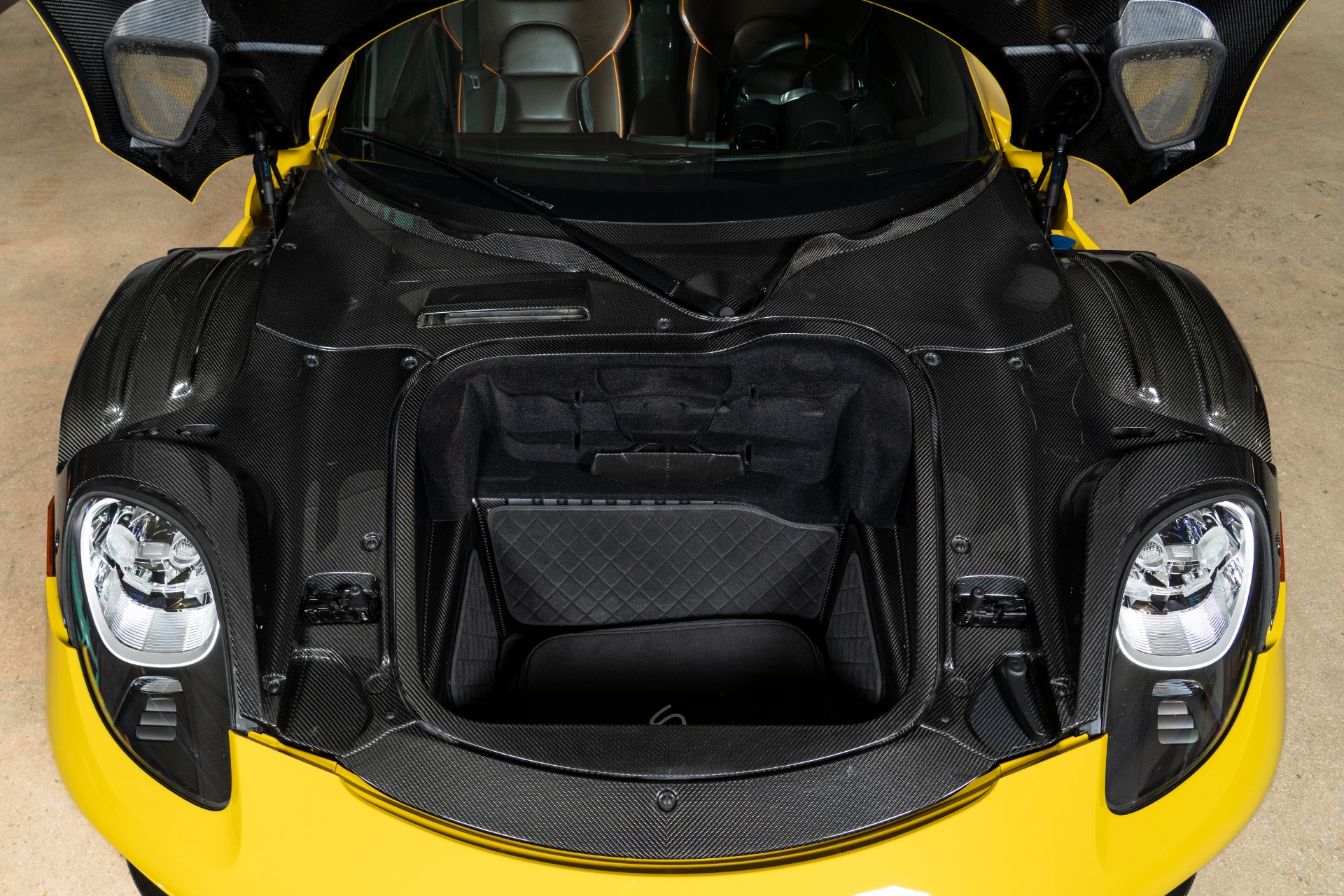 Used-2015-Porsche-918-Spyder