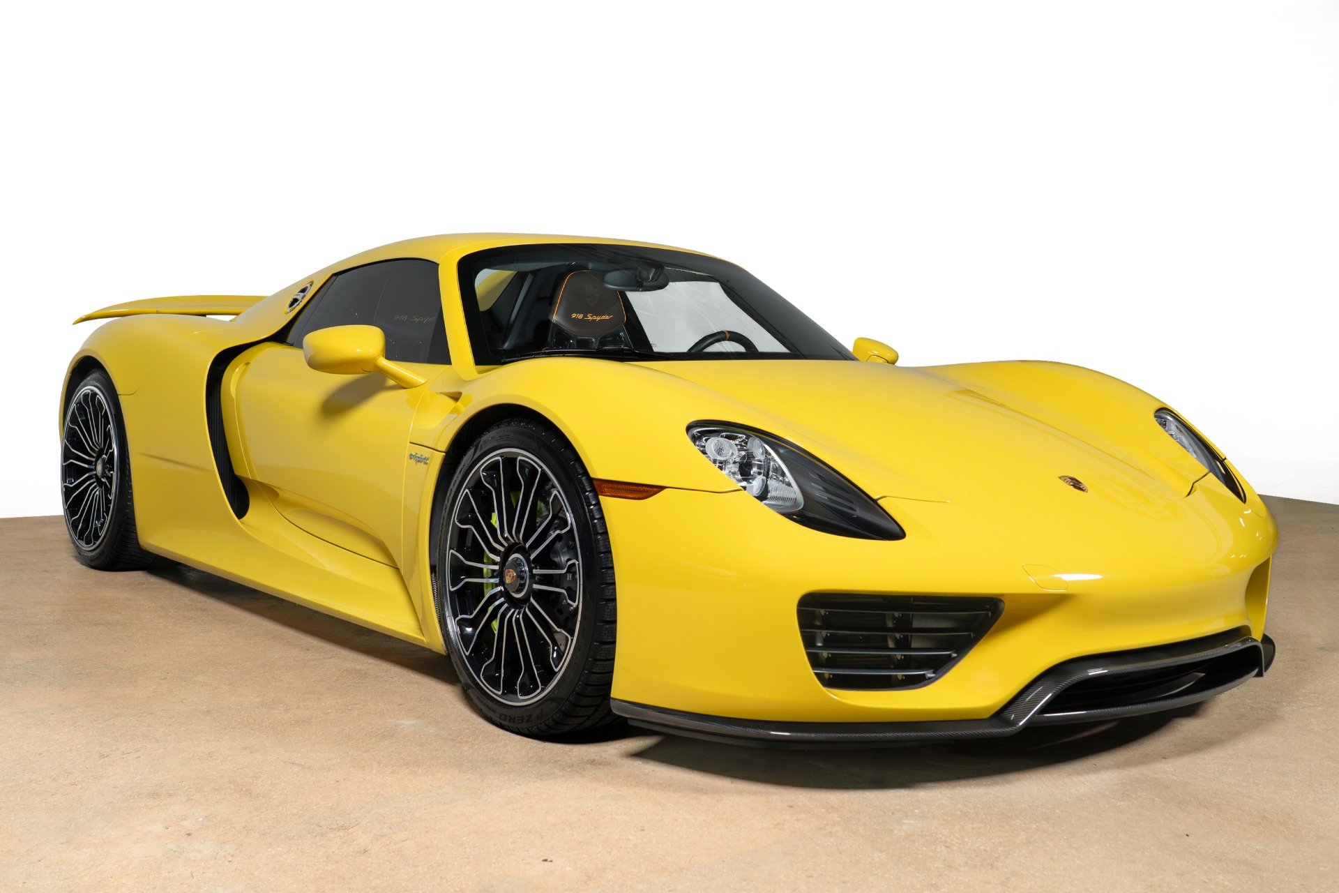 Used-2015-Porsche-918-Spyder