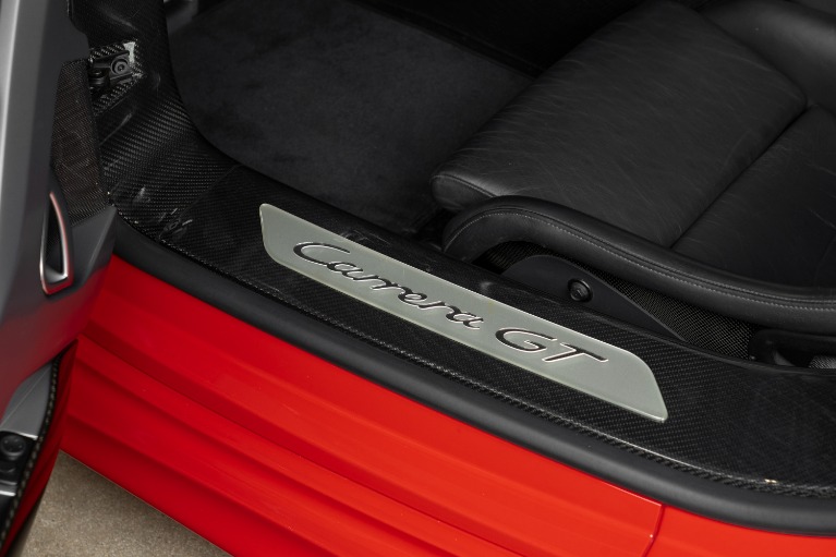 Used-2004-Porsche-Carrera-GT