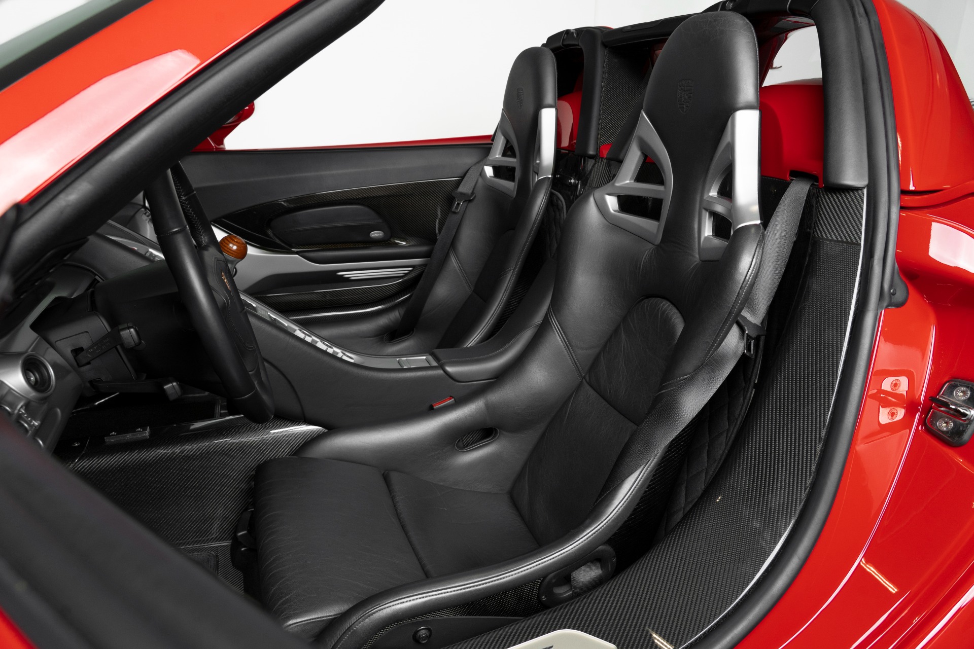 Used-2004-Porsche-Carrera-GT