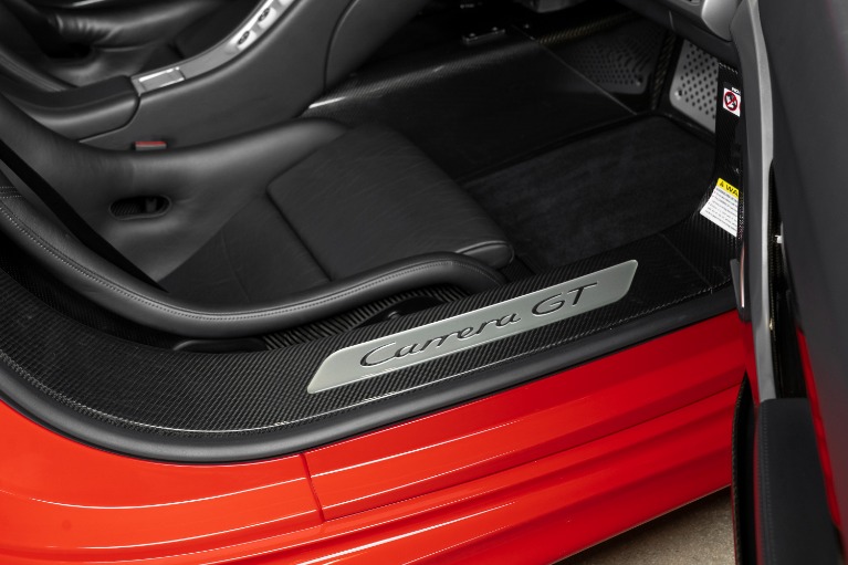 Used-2004-Porsche-Carrera-GT