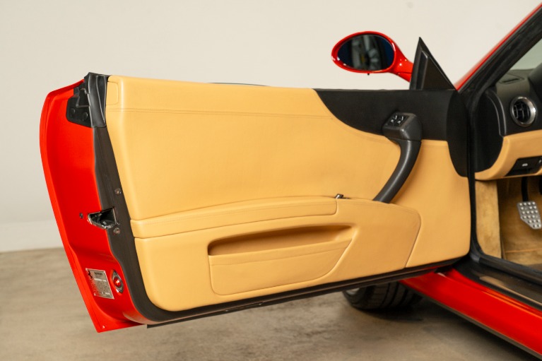 Used-1999-Ferrari-550-Maranello