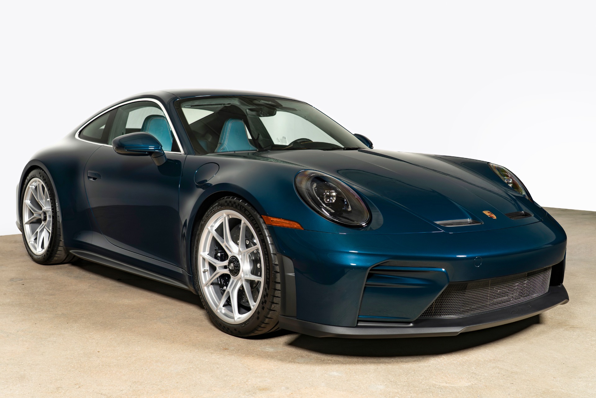 Used-2026-Porsche-911-GT3-Touring