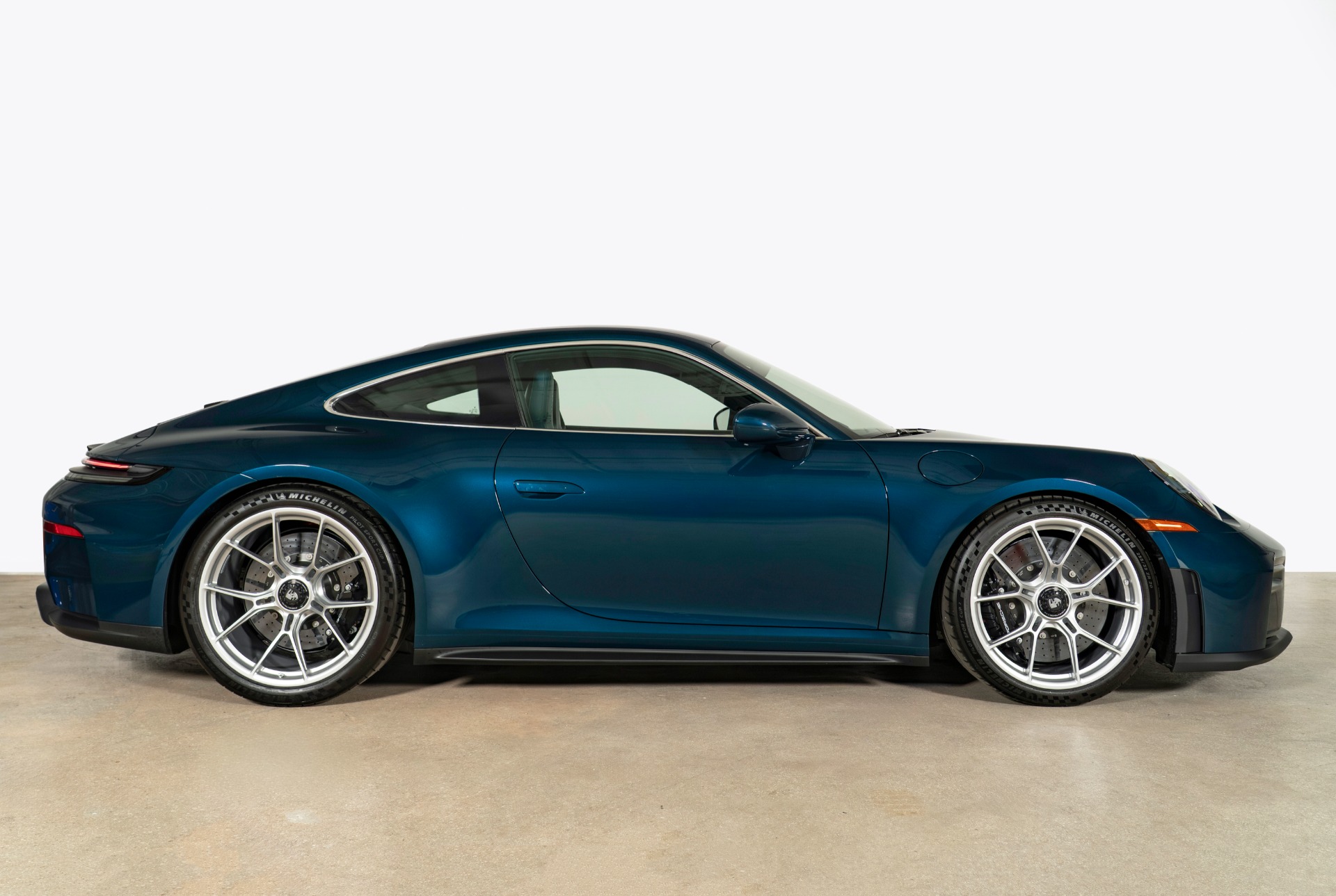 Used-2026-Porsche-911-GT3-Touring