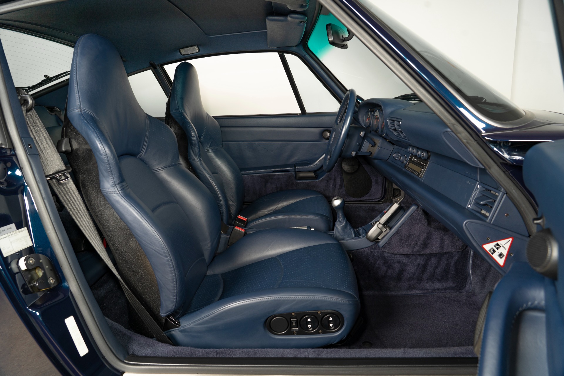 Used-1998-Porsche-Turbo-WLS2