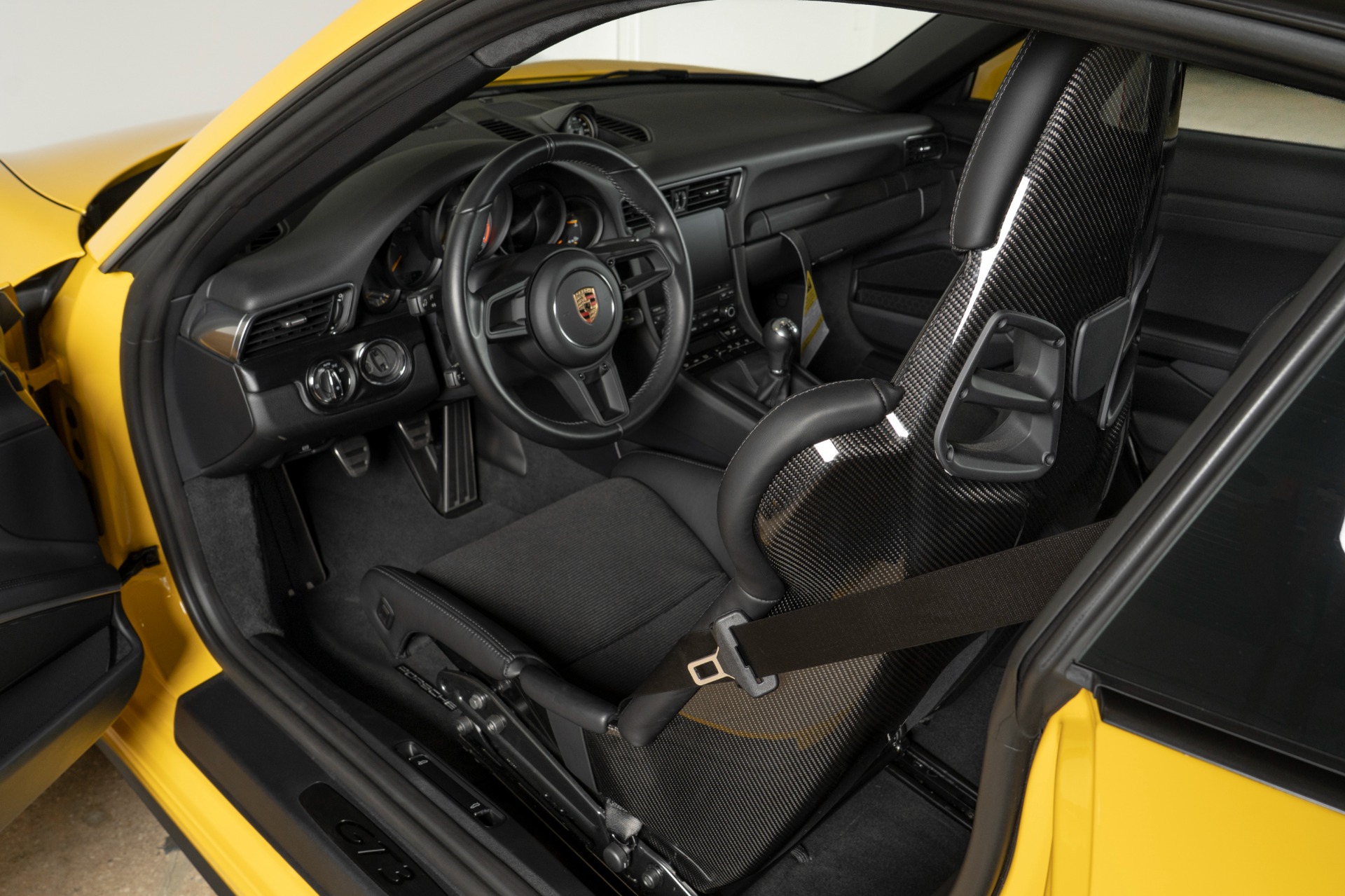 Used-2019-Porsche-911-GT3-Touring