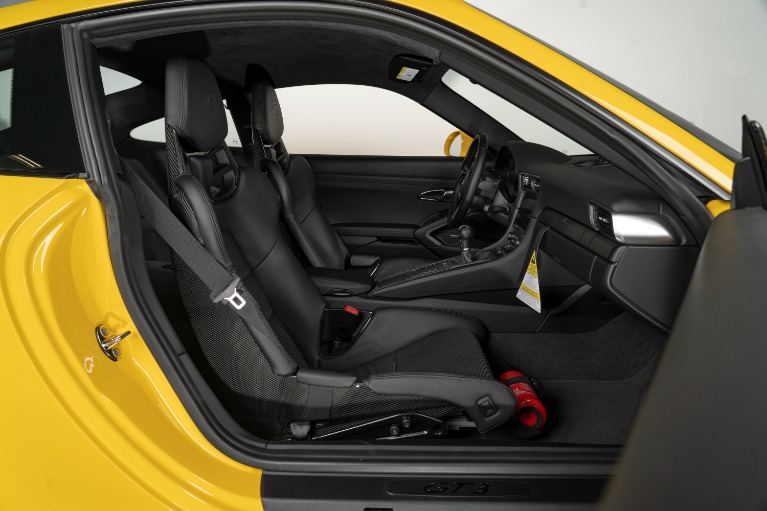 Used-2019-Porsche-911-GT3-Touring