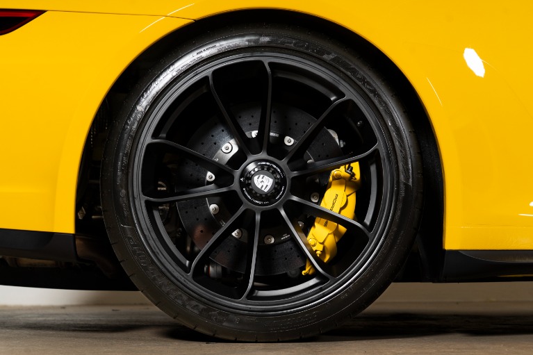 Used-2019-Porsche-911-GT3-Touring